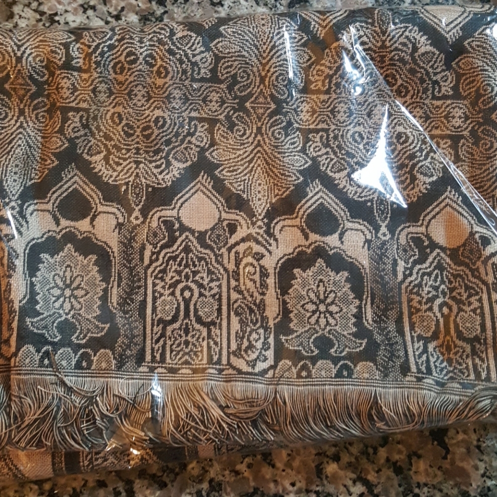 Brand new handmade wool scarf made in egypt